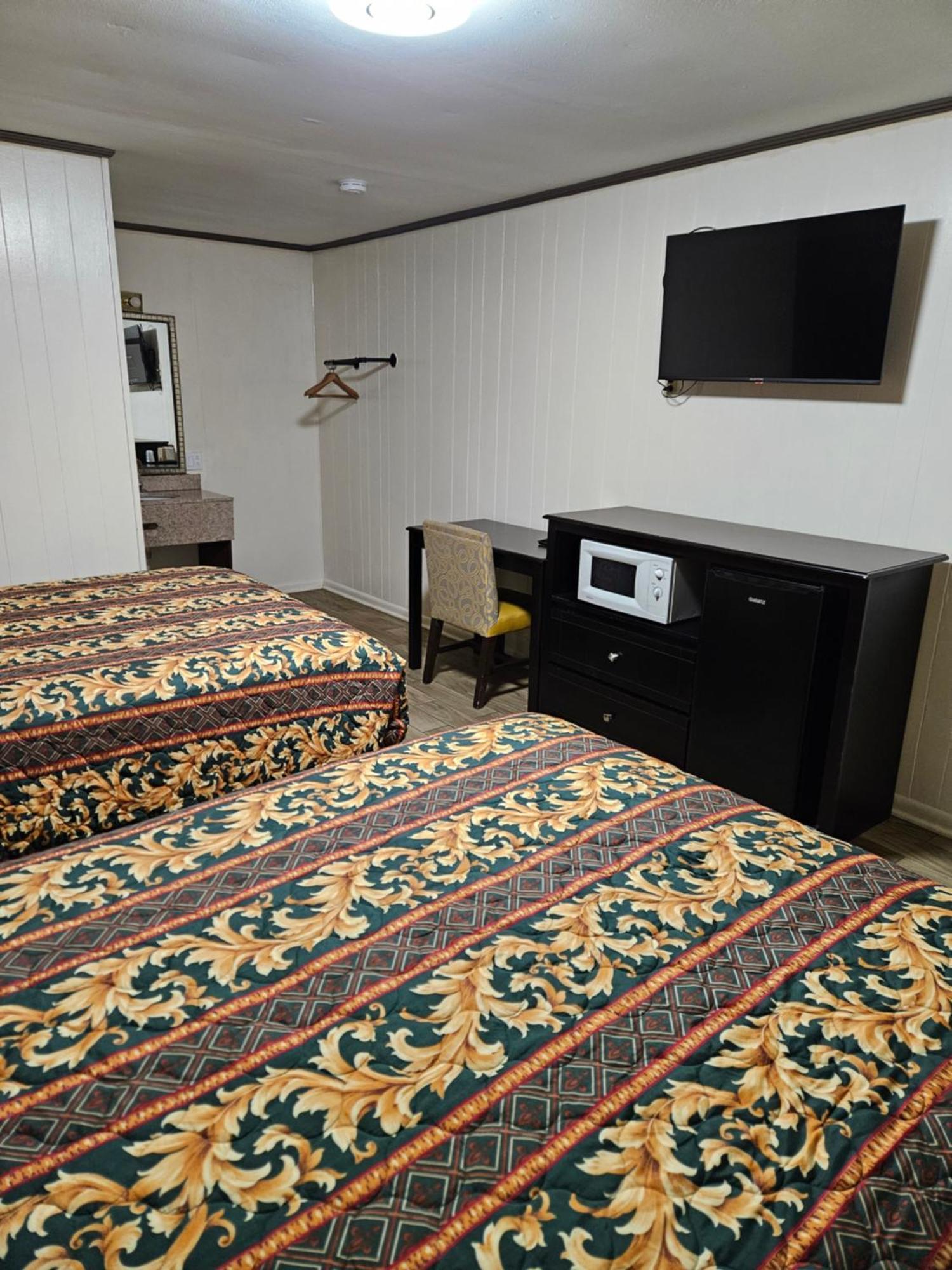 Roanoke Traveler'S Inn מראה חיצוני תמונה