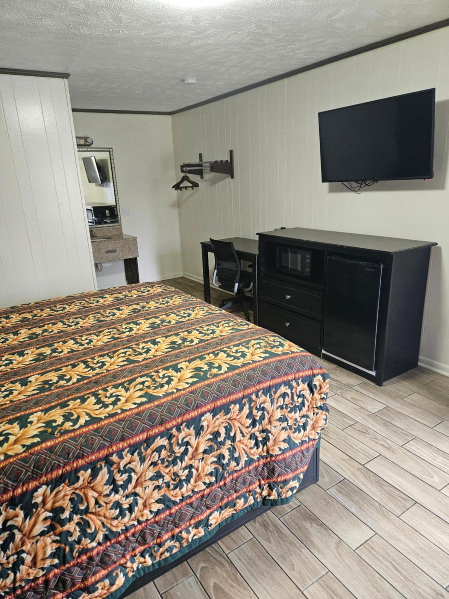Roanoke Traveler'S Inn מראה חיצוני תמונה