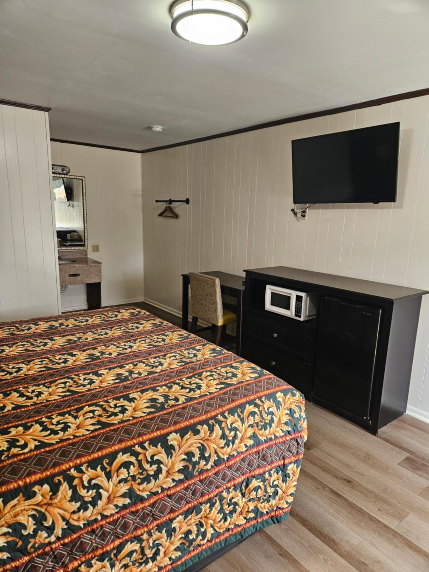 Roanoke Traveler'S Inn מראה חיצוני תמונה